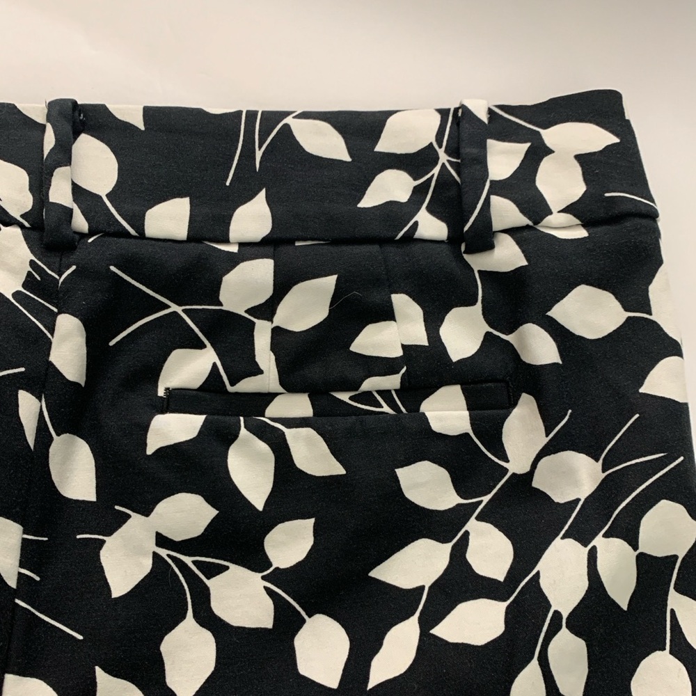 Talbots Hampshire Ankle Pants - Abstract Leaves Size 4 - Picture 10 of 11